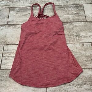 Lululemon moment to movement tank size 6 euc
